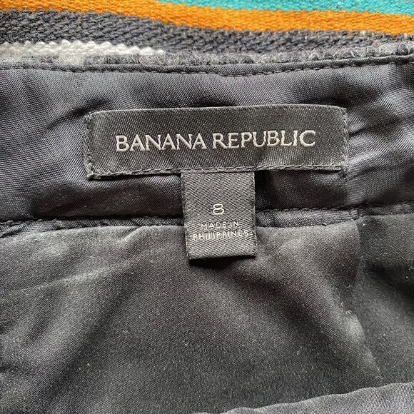 Banana Republic Wool Blend Skirt. Size 8. Knee Length. Winter. Work Wear. Casual - Picture 3 of 9